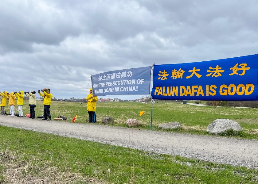 Image for article Sweden: Public Support for Falun Gong During Activities Commemorating April 25 Beijing Appeal