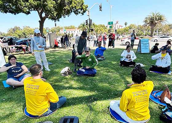 Image for article California: Teaching Falun Gong at UCA’s San Diego Earth Day Fair